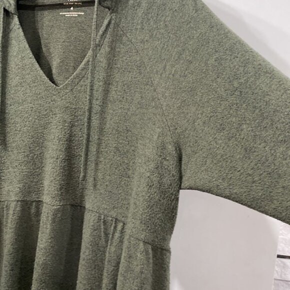 Torrid Super Soft Plush Hooded Long Sleeve Ruffle Top in Headered Green size 4X - Picture 5 of 11